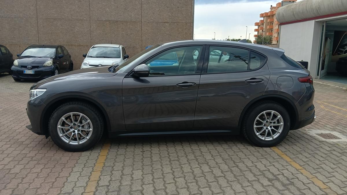 Alfa Romeo Stelvio 2.2 Turbodiesel 190 CV AT8 Q4 Business